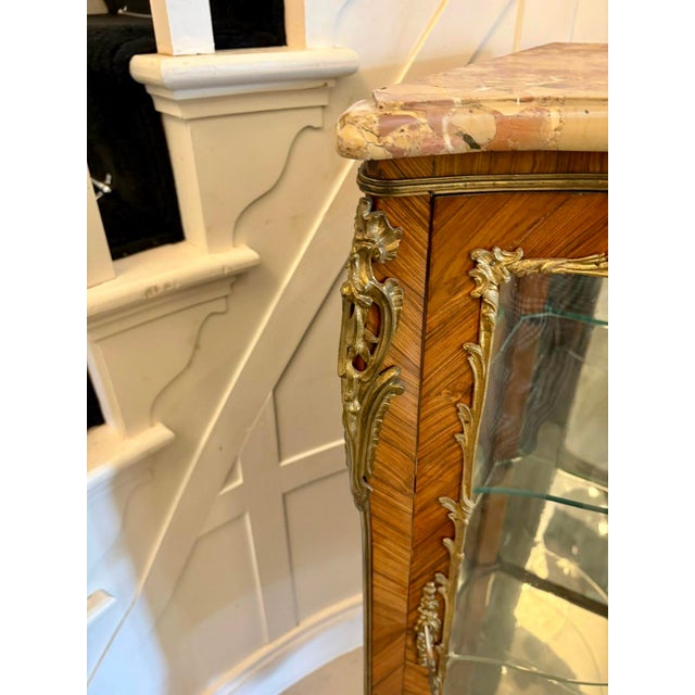 Antique French Kingwood Serpentine Corner Display Cabinet with Marble Top and Ormolu Mounts, 1860 For Sale - Image 6 of 12