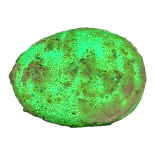 Late 19th Century Rare Buddhist Relic Cluster With Glow-in-the-Dark Effect, 635g, Wooden Box For Sale