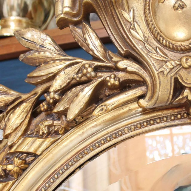 1900 - 1909 Large French Belle Époque Era Gilded Oval Mirror For Sale - Image 5 of 11