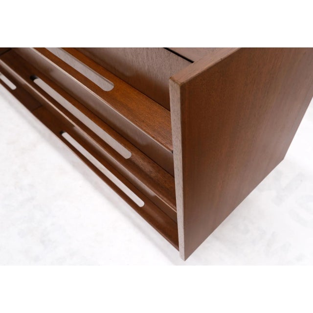 Mid-Century Modern Edmund Spence Attributed Large 6 Drawers Walnut Dresser W/ Gallery Top Cone Legs For Sale - Image 3 of 13