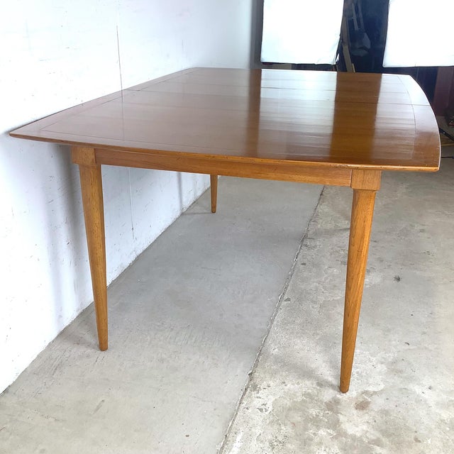 Vintage Tomlinson Mid-Century Extension Dining Table With Two Leaves, Sophisticate Line, 1960s For Sale In Philadelphia - Image 6 of 18