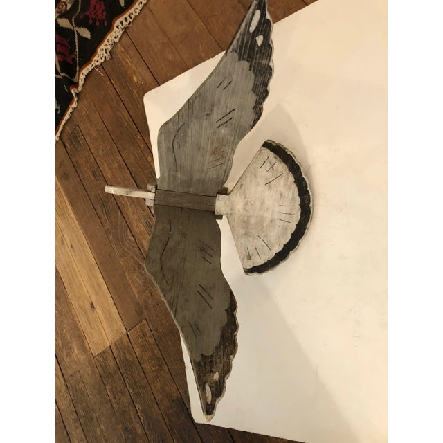 Oyster Gray 1950s Vintage Nantucket Hand Carved & Painted Folk Art Seagull Sculpture For Sale - Image 8 of 11
