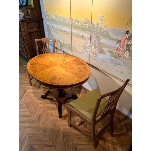 Antique Biedermeier Italian Burl Walnut and Maple Oval Dining Table with Faceted Pedestal, 1800s For Sale - Image 14 of 17