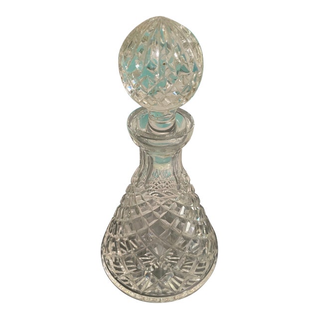Vintage Waterford Cut Crystal Decanter “Alana” or “Lismore” Design Pattern With Diamond Cuts & Starbursts, Highly Collectible Early-American Glass For Sale
