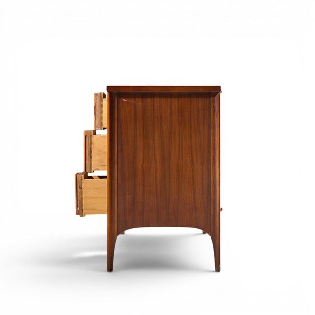 Mid 20th Century Kent Coffey Perspecta Mid Century Walnut and Rosewood 9-Drawer Dresser For Sale - Image 5 of 9