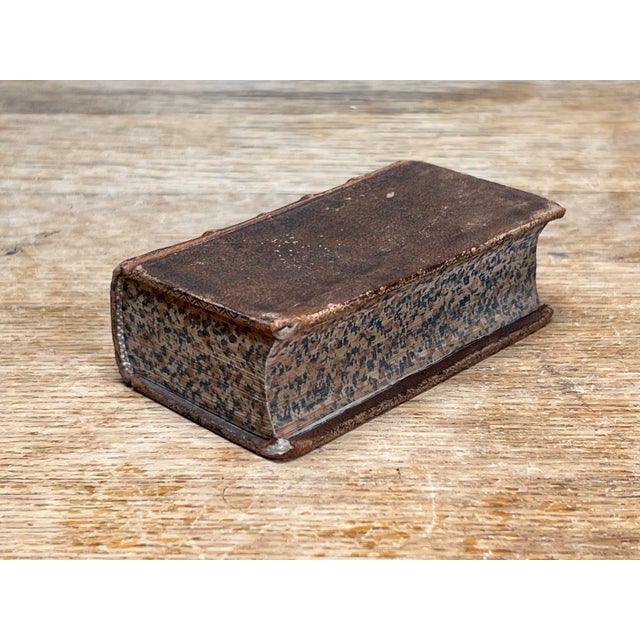 Animal Skin Rare Miniature Pocket Size Respublica Romana Elzevir Press Full Leather Binding 1629 Antique Book For Sale - Image 7 of 9