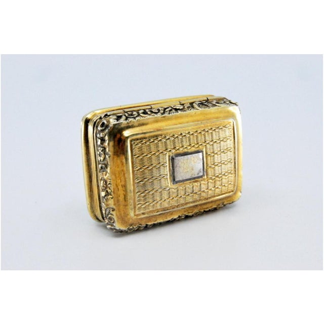Gold Silver and Gold Vinaigrette Box with Friezes and Reliefs For Sale - Image 8 of 11