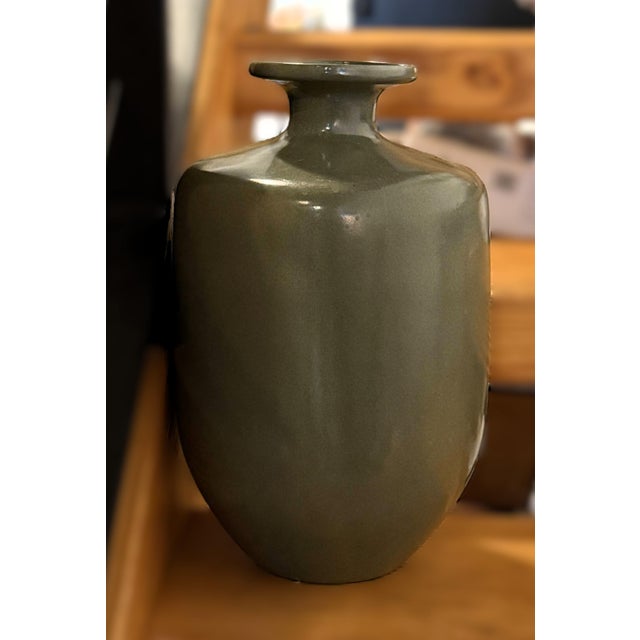Vintage Large Mottled Moss & Chestnut Speckled Glazed Bottle Vase (14") For Sale - Image 15 of 18