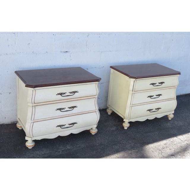 French Carved Large Bombay Painted 2 Tone Nightstands Bedside Tables a Pair 5822 For Sale - Image 11 of 12