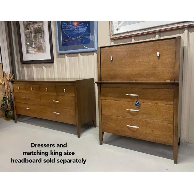 John Van Koert Drexel Profile K4 Low Dresser With Matching Mirror For Sale - Image 15 of 15