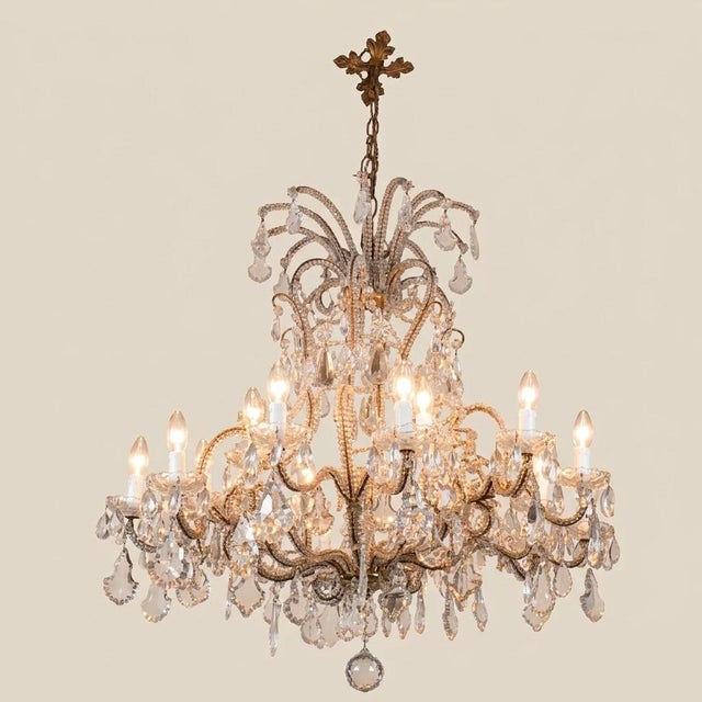 Louis XV French 18-Light Chandelier in Crystal and Metal, 18890s For Sale - Image 6 of 17
