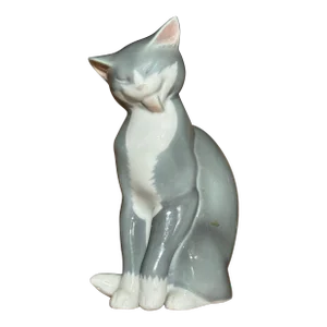 Bing & Grøndahl Porcelain Grooming Sitting Cat Figurine, 1950s, Unsigned Sale
