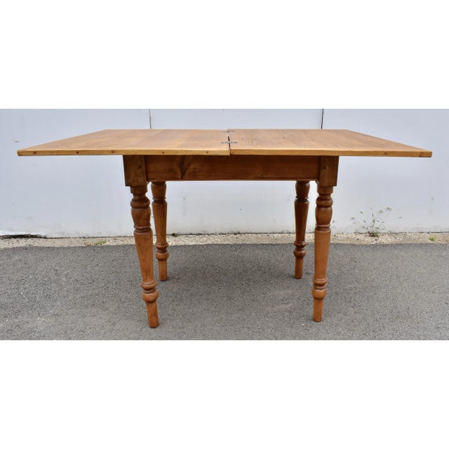 Antique Pine Turned Leg Swivel-Top Table For Sale - Image 10 of 12