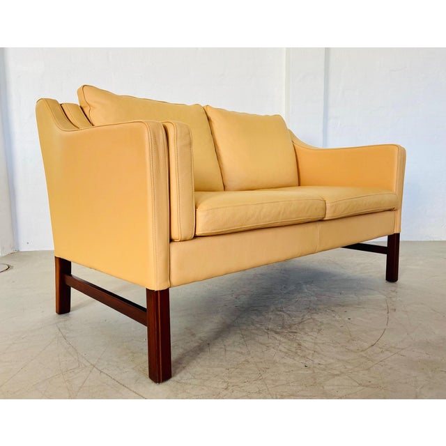 1970s Vintage Danish 2 Person Sofa in Buttermilk Leather from Skipper, 1970s For Sale - Image 5 of 18