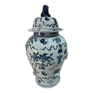 Early 20th Century Blue and White Chinoiserie Asian Temple Jar With Fu Dog Lid