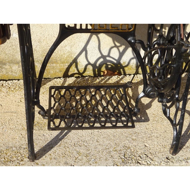 Sewing Machine from Singer, 1927 For Sale - Image 9 of 18