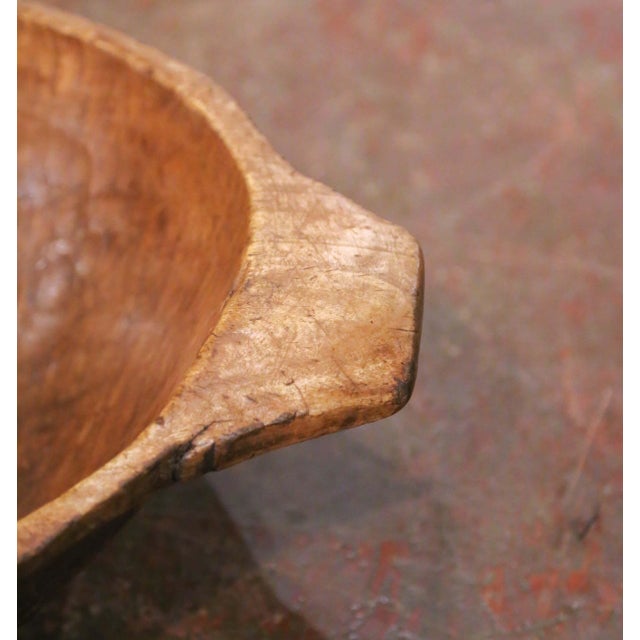 19th Century French Hand-Carved Elm Dough Bowl With Handles For Sale In Dallas - Image 6 of 7