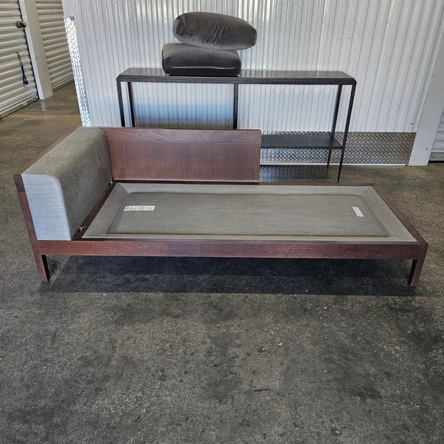 Modern Elegant Holly Hunt Jupiter Chaise / Daybed For Sale - Image 3 of 12