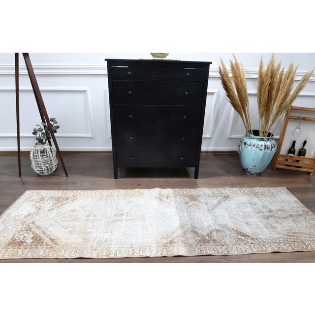 Turkish 1970s Vintage Handmade Wool Cotton Turkish Area Rug For Sale - Image 3 of 11