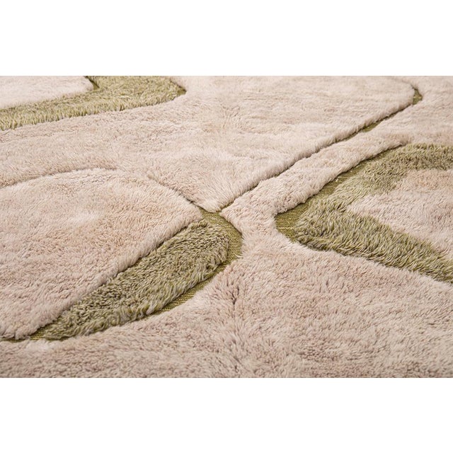 Contemporary Hand-Knotted Wool Area Rug in Taupe and Olive Green by Holomua For Sale - Image 3 of 9