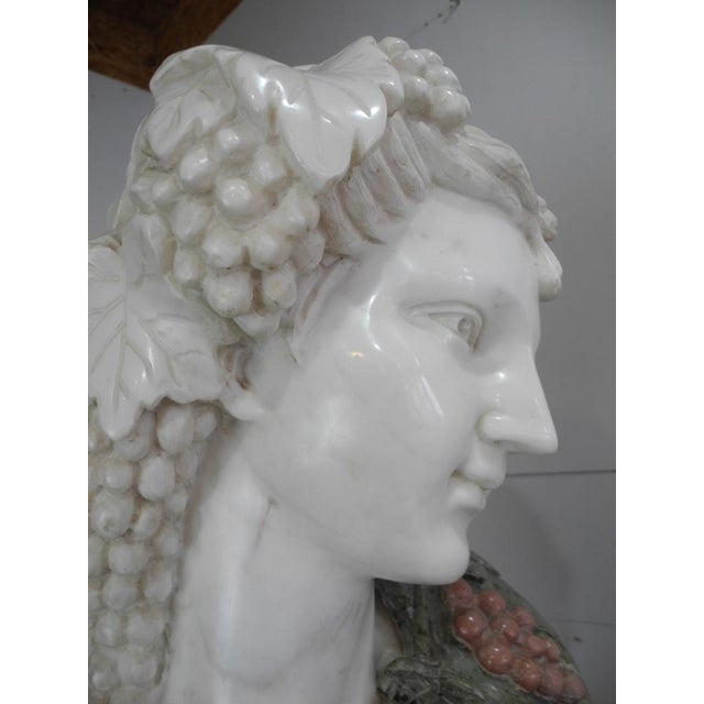 Unknown, Bust of Goddess Ariadne Holding Grapes, Carrara Marble For Sale - Image 16 of 18