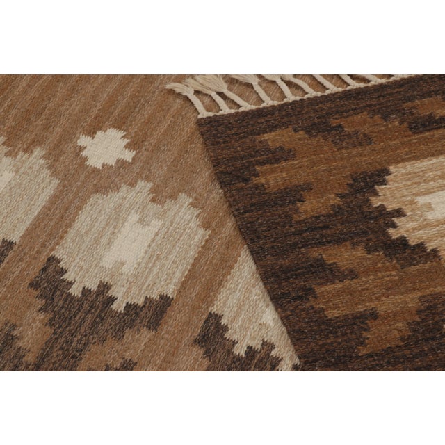 Vintage Swedish Rollakan Rug in Camel and Ivory Folk Motifs - Rug & Kilim For Sale - Image 9 of 10