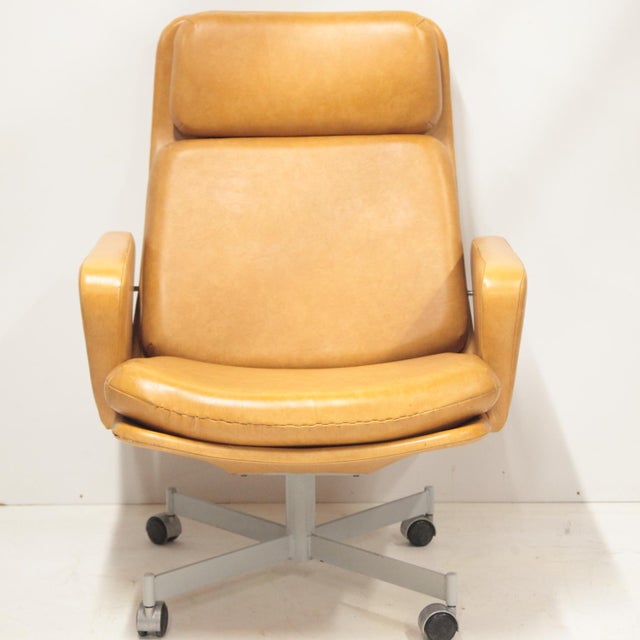 Mid-Century Swivel Armchair by Miroslav Navratil for Interier Praha, 1970s For Sale - Image 14 of 14