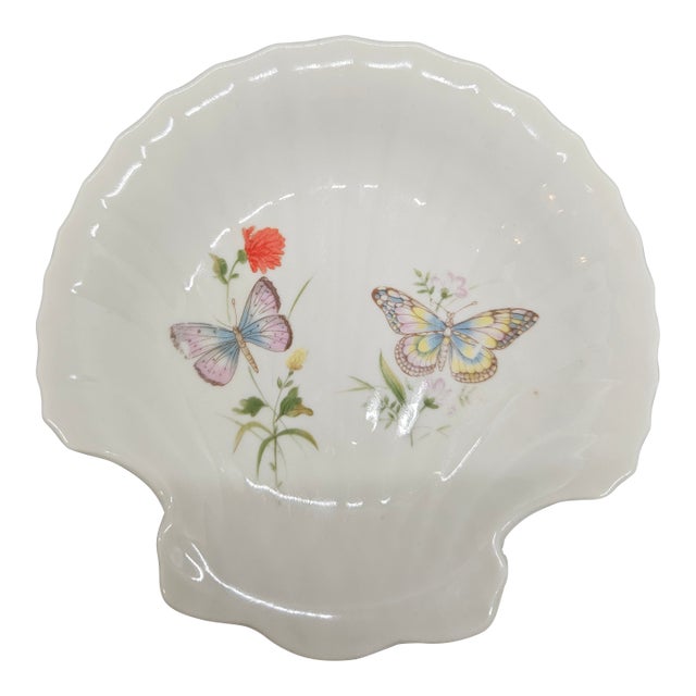 Vintage Takahashi Dew Hand Decorated Seashell Butterflies Flowers Trinket Dish. For Sale