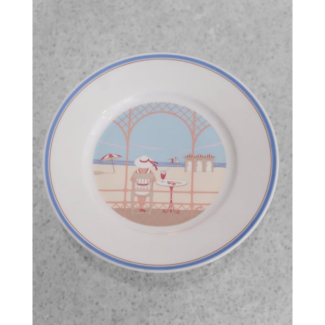 This set of four plates, designed in the Art Deco style, comes from the renowned Italian porcelain maker Richard Ginori....