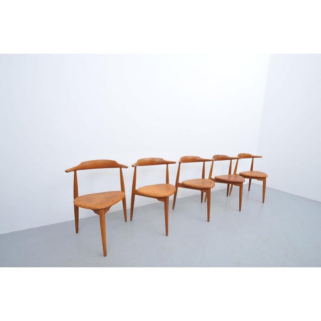 FH4104 Heart Chair by Hans J. Wegner for Fritz Hansen For Sale - Image 11 of 18
