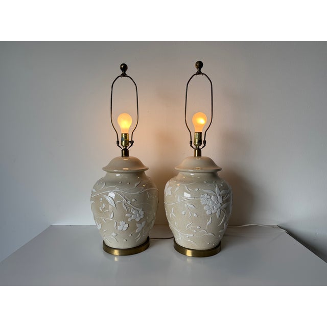 Hollywood Regency 1980s Vintage Hollywood Regency Style Floral Cream Crackle Glaze Ceramic Table Lamps – Pair For Sale - Image 3 of 12