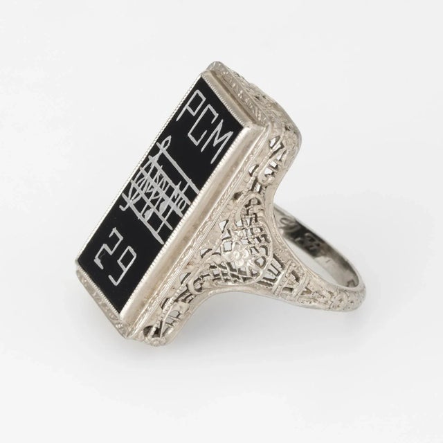Antique Deco Music Sheet Ring Vintage 14 Karat White Gold Onyx size 4.5 For Sale - Image 4 of 8