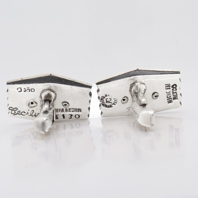 Metal 1970s Pair of Tono De Taxco Peidra Negra Sterling Silver & Onyx Modernist Cufflinks For Sale - Image 7 of 10