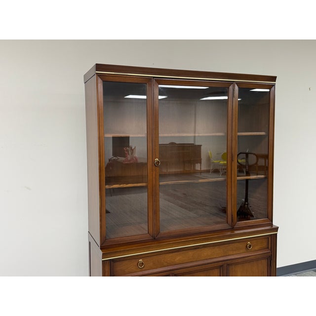 Drexel Mid-Century Mahogany China Cabinet / Display Case ~ by Drexel Interlude For Sale - Image 4 of 13