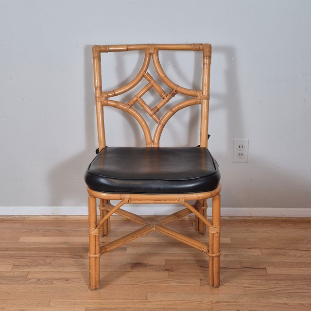 1970s Chinese Chippendale Rattan Side Chair Desk Accent Chair W/ Black Faux Leather Cushion For Sale - Image 10 of 10