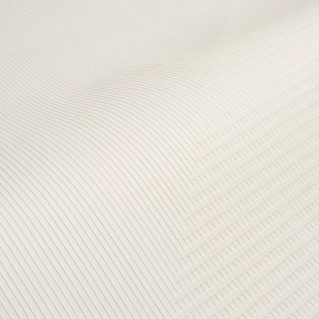 Schumacher SAMPLE - Schumacher Hand Combed Triangles Wallpaper In White For Sale - Image 4 of 6