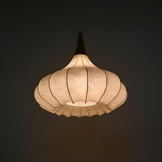 Achille Castiglioni Large Mid-Century Beige Flower Cocoon Pendant by Achille Castiglioni for Hille, Italy, 1960s For Sale - Image 4 of 14