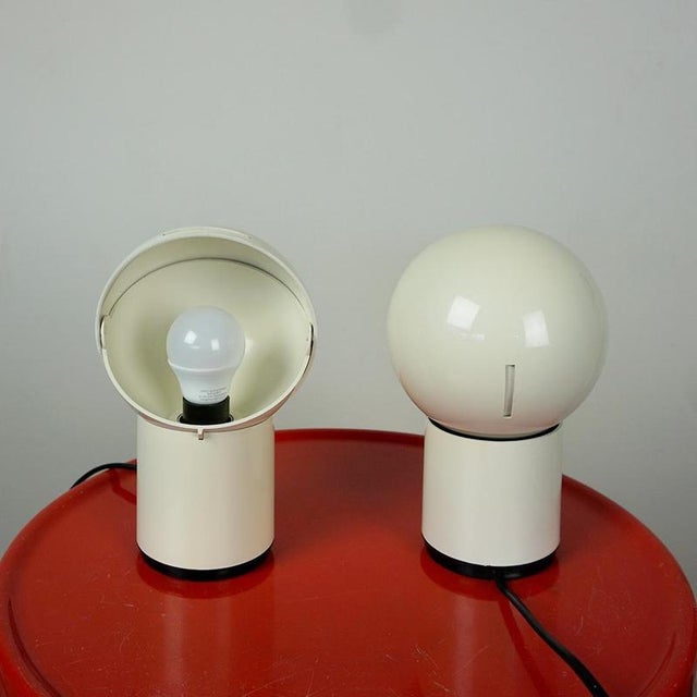 Vintage Italian Space Age Asteroidi Plastictable Lamps by Siberin Caronno, 1970s, Set of 2 For Sale - Image 4 of 10