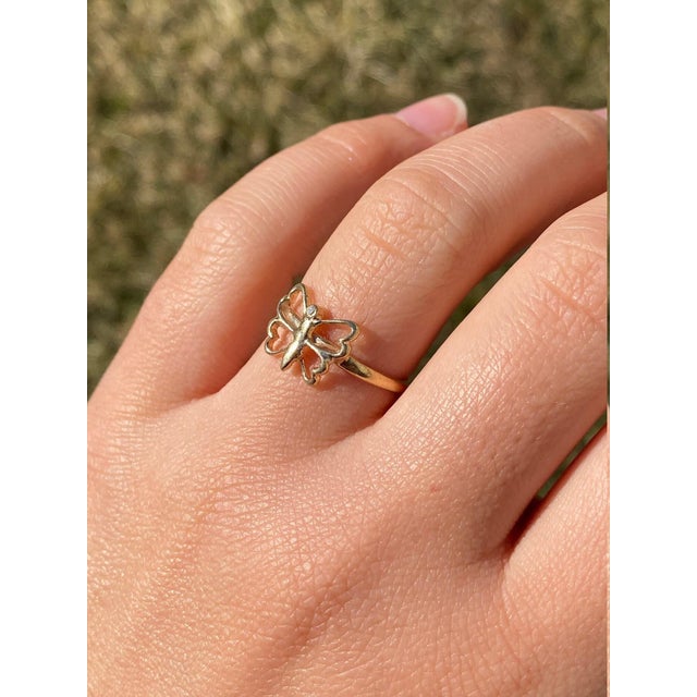 The Yulara: Butterfly Ring with Diamond in Yellow Gold For Sale - Image 10 of 10