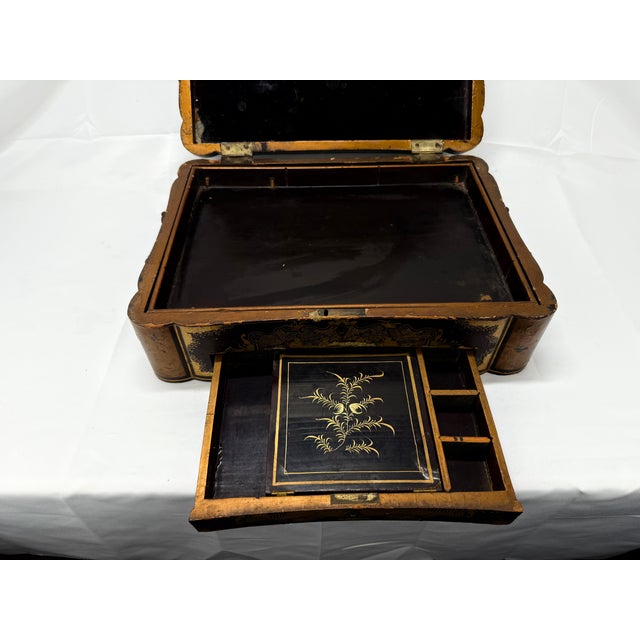 Mid 19th Century Large Chinese Export Black Lacquer & Gilt Decorated Sewing Box C. 1860 For Sale - Image 5 of 10