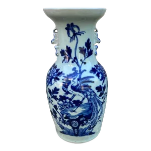 Antique Chinese Blue & White Vase