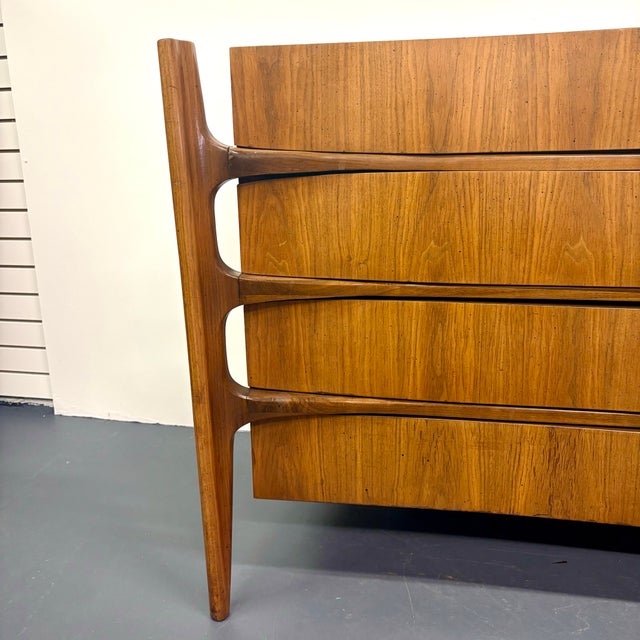 Brown Rare Mid Century Modern Exoskeleton Dresser by William Hinn, Attributed For Sale - Image 8 of 11