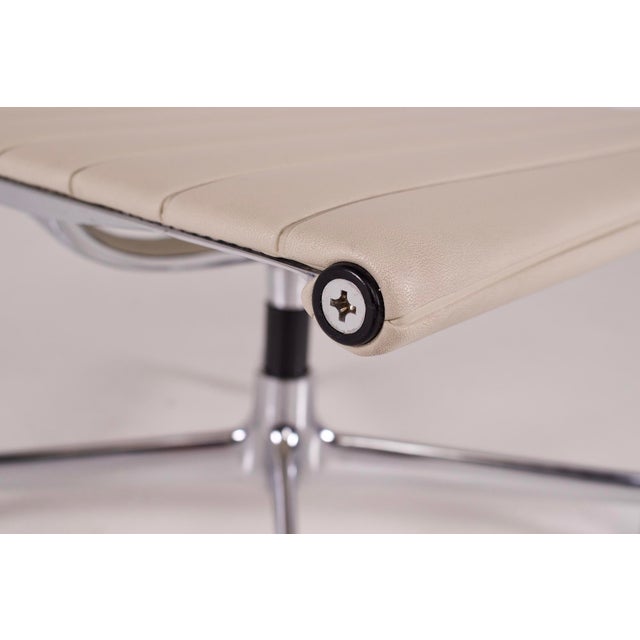 1990s Ottoman Soft Pad E125 & Ray Eames by Charles & Ray Eames, 1990s For Sale - Image 5 of 12