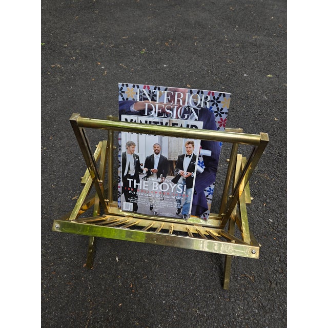 Metal 1970s Elegant Hollywood Regency Brass Magazine Rack For Sale - Image 7 of 8