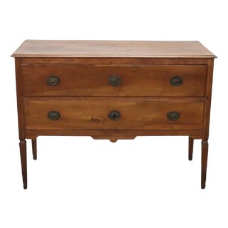Antique 18th Century Walnut Chest of Drawers For Sale