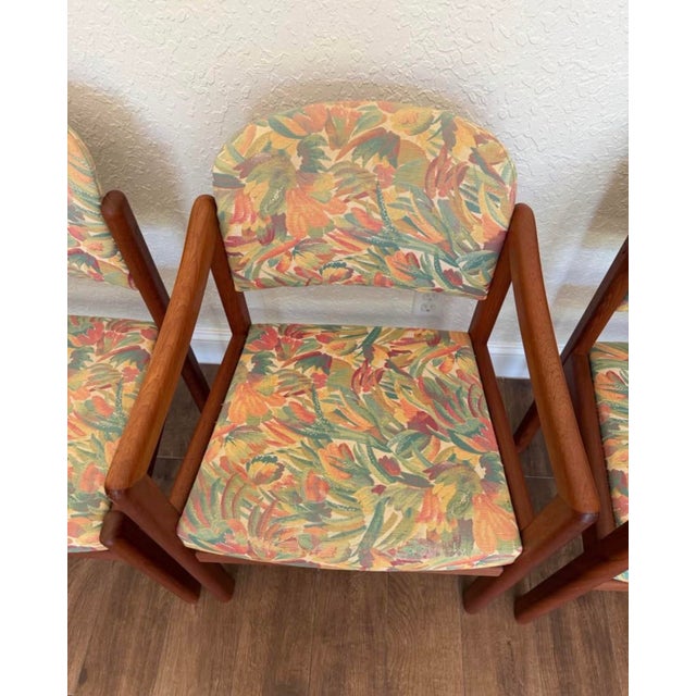 Vintage Mid-Century Modern Teak Dining Chairs - Set of 4 For Sale - Image 4 of 10