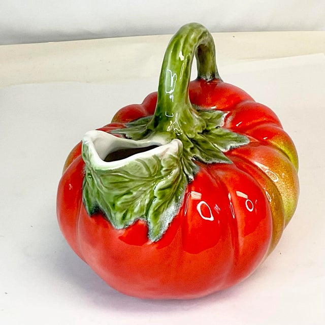 Persimmon 1980s Vintage Italian Majolica Trompe L’Oeil Ceramic Pumpkin Gourd Pitcher - Thanksgiving, Halloween For Sale - Image 8 of 9