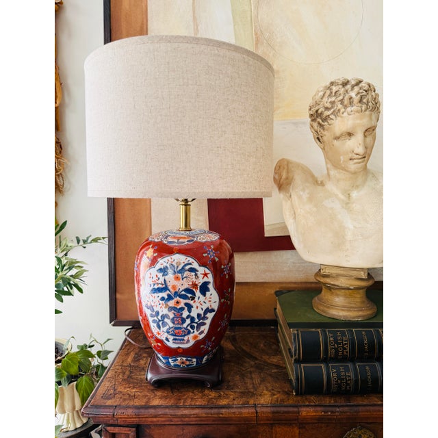 Japanese Vintage Chinoiserie Imari Style Table Lamp on Ming Base, Deep Burgundy and Navy Asian Floral Porcelain Lamp For Sale - Image 3 of 11