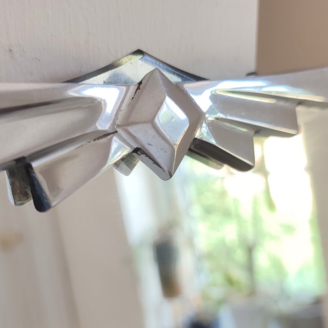 Art Deco Wall Mirror with Bevelled Frameless Edge and Diamond Chrome Crest, 1930s For Sale - Image 4 of 14