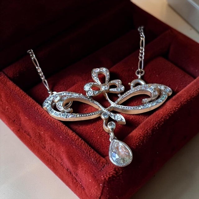 Antique Art Nouveau Platinum Pendant Necklace - 0.4ct Pear Cut Diamond Drop - For Sale - Image 6 of 6